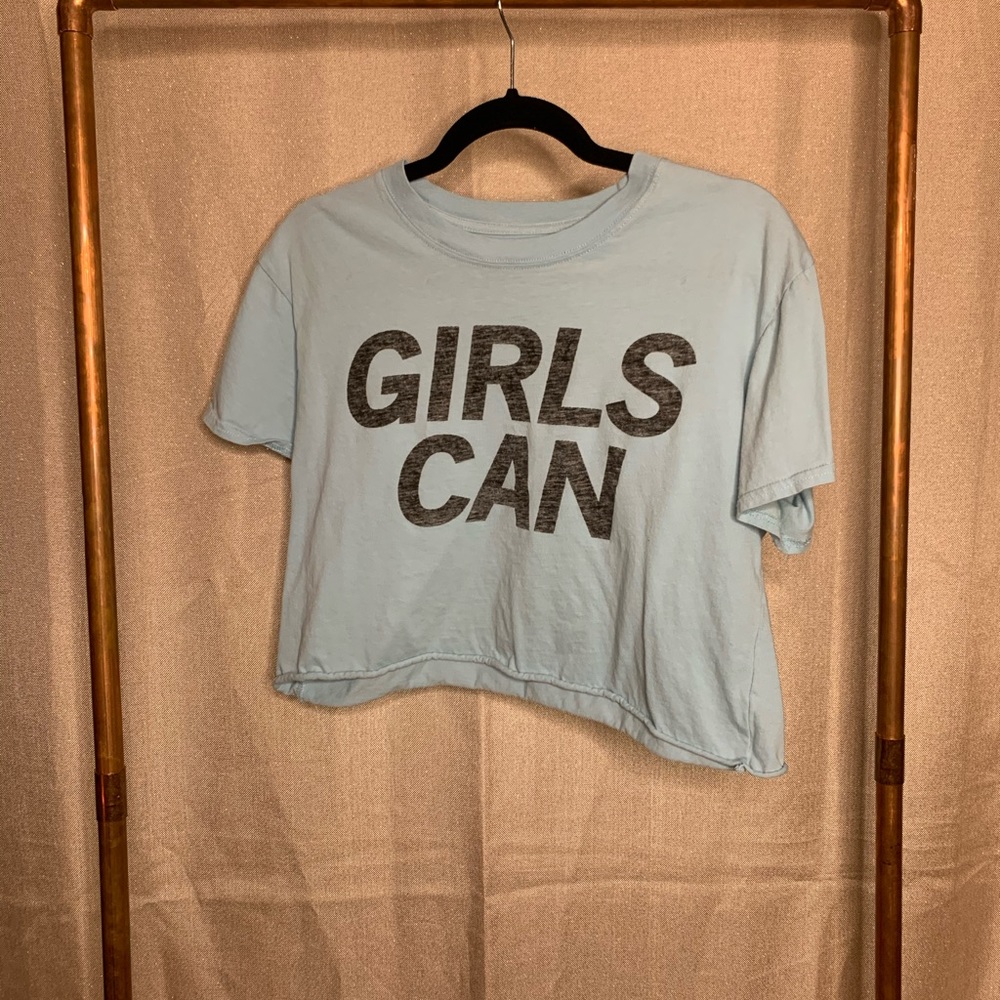 Girls Can cropped t shirt
